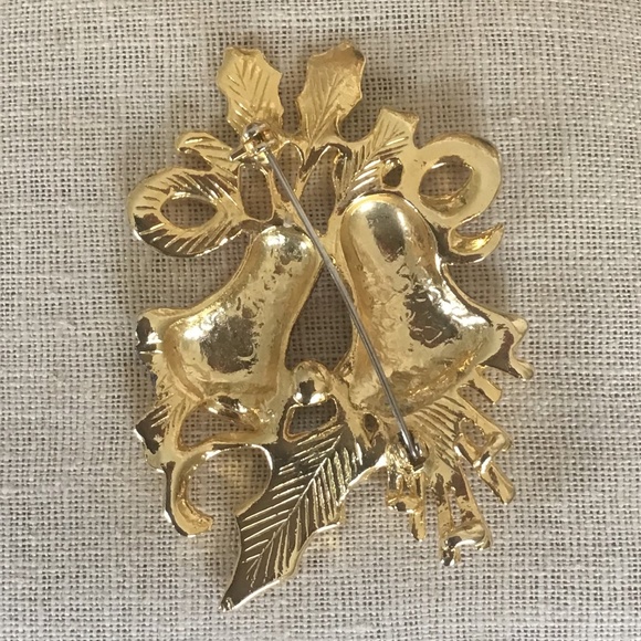 Large Vintage Holiday Pin Enamel & Rhinestone Bells Festive Gold Tone Red & Gree - Picture 8 of 11